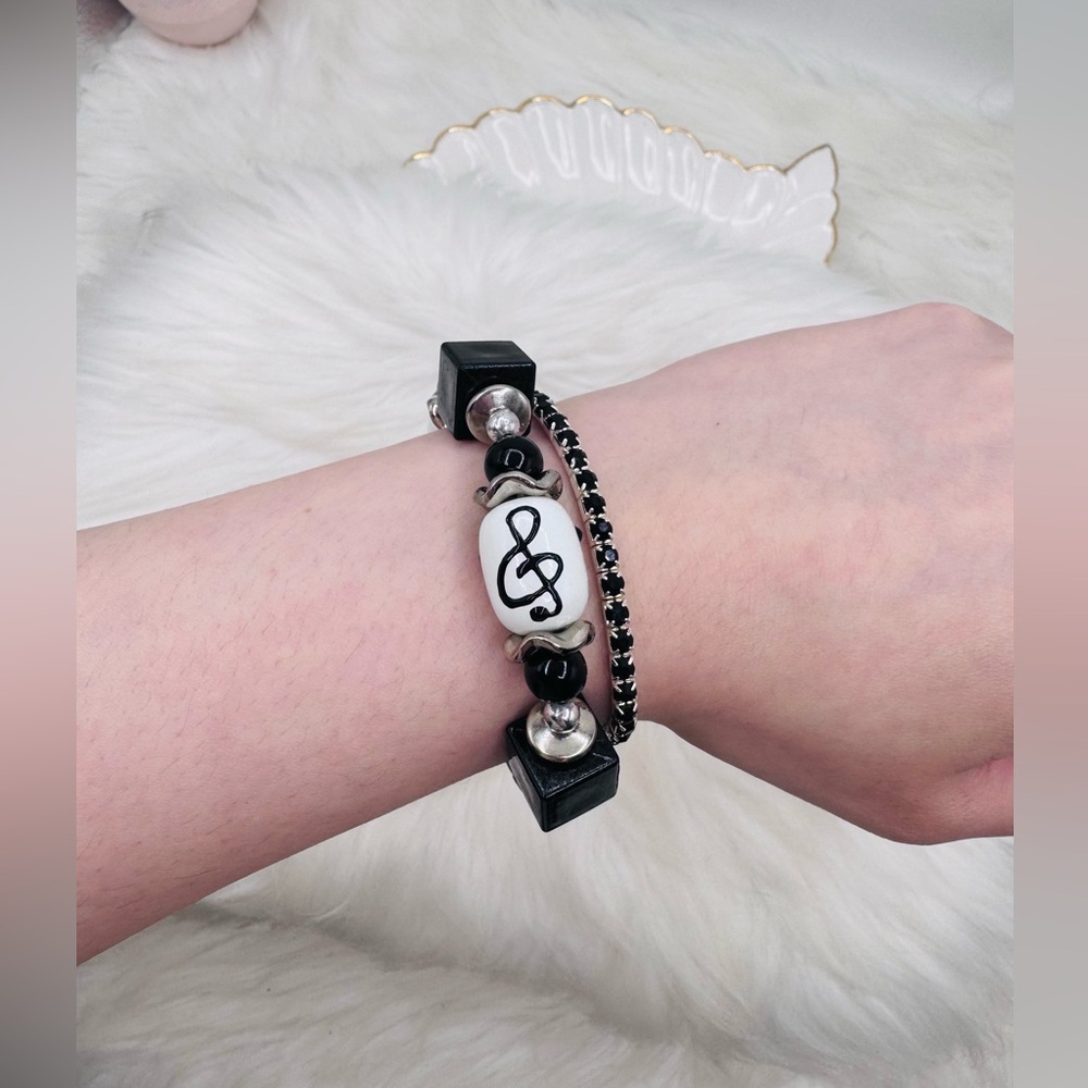 Black & White Music Note Beaded Bracelet Set w/ Rhinestone Accen